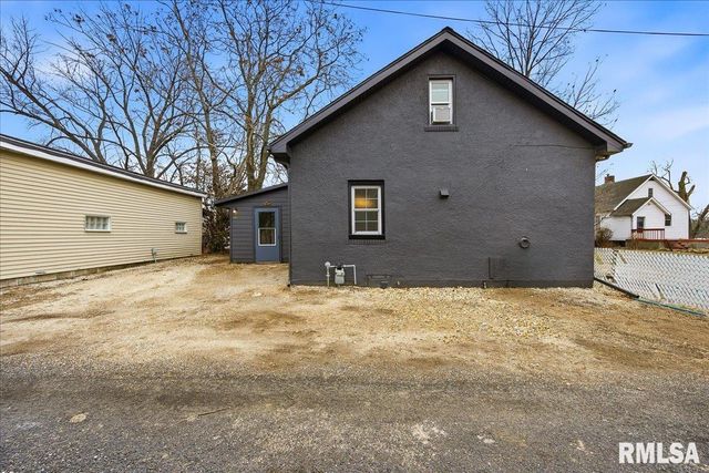 3803 N GRAND Boulevard, Peoria, IL 61604