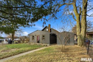 3803 N GRAND Boulevard, Peoria, IL 61604