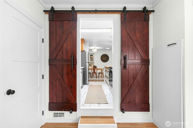 813 Kirkland Avenue NE, Renton, WA 98056