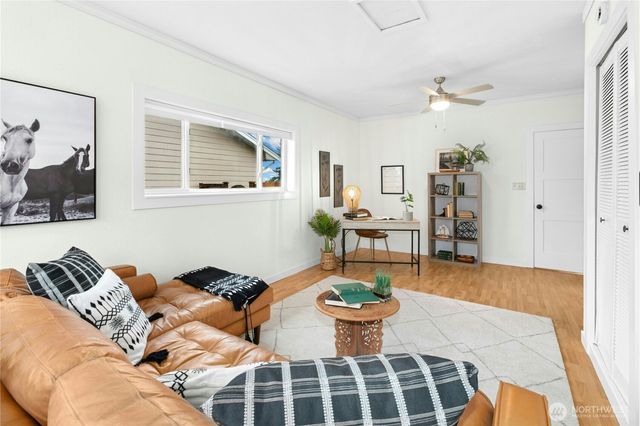 813 Kirkland Avenue NE, Renton, WA 98056