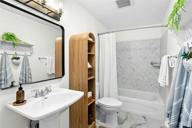 813 Kirkland Avenue NE, Renton, WA 98056