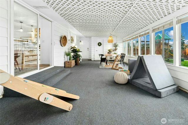 813 Kirkland Avenue NE, Renton, WA 98056