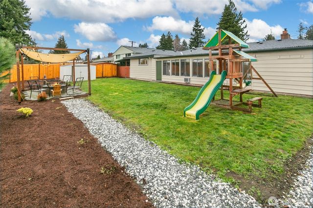 813 Kirkland Avenue NE, Renton, WA 98056