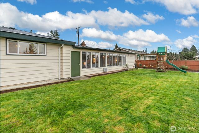 813 Kirkland Avenue NE, Renton, WA 98056