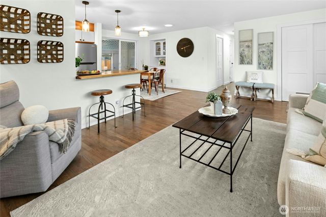 813 Kirkland Avenue NE, Renton, WA 98056