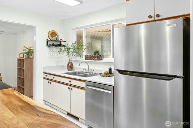 813 Kirkland Avenue NE, Renton, WA 98056