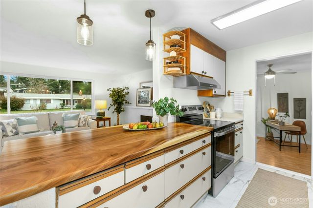 813 Kirkland Avenue NE, Renton, WA 98056