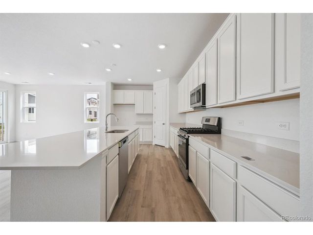 45915 Wood Thrush Ave, Bennett, CO 80102