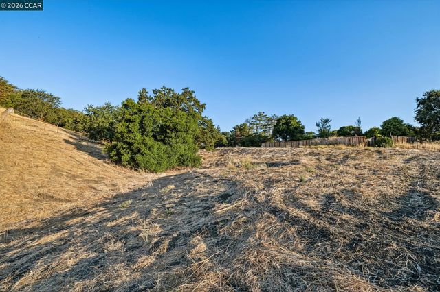 1800 Del Rey St, Lafayette, CA 94549