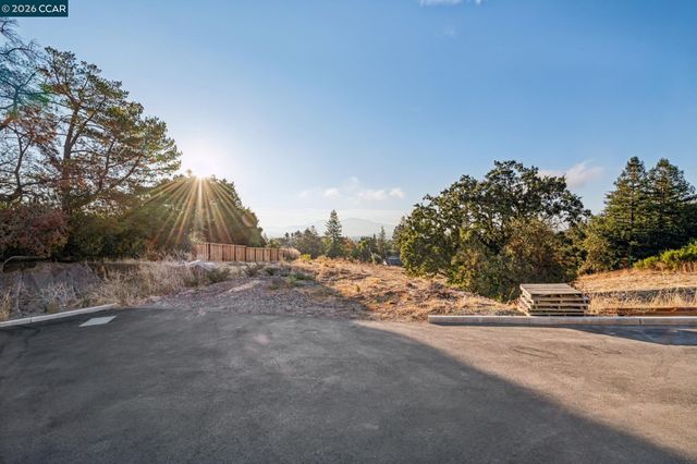 1800 Del Rey St, Lafayette, CA 94549