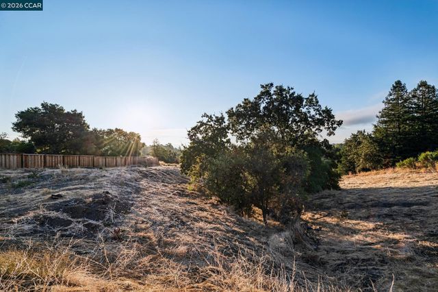1800 Del Rey St, Lafayette, CA 94549