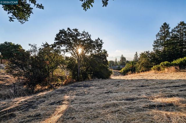 1800 Del Rey St, Lafayette, CA 94549