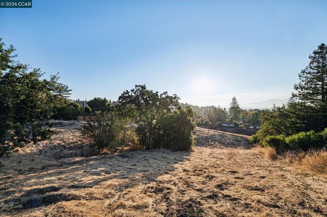 1800 Del Rey St, Lafayette, CA 94549