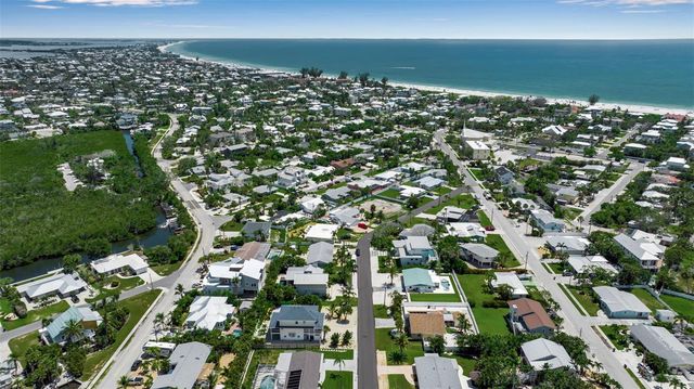 210 84TH STREET, Holmes Beach, FL 34217