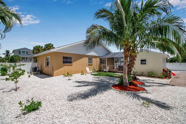 210 84TH STREET, Holmes Beach, FL 34217
