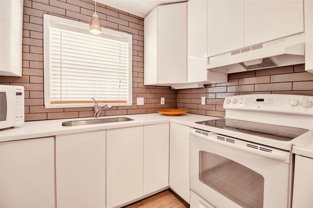 210 84TH STREET, Holmes Beach, FL 34217
