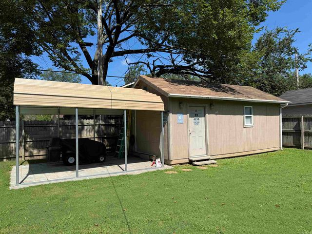 1012 S Leslie Street, Stuttgart, AR 72160