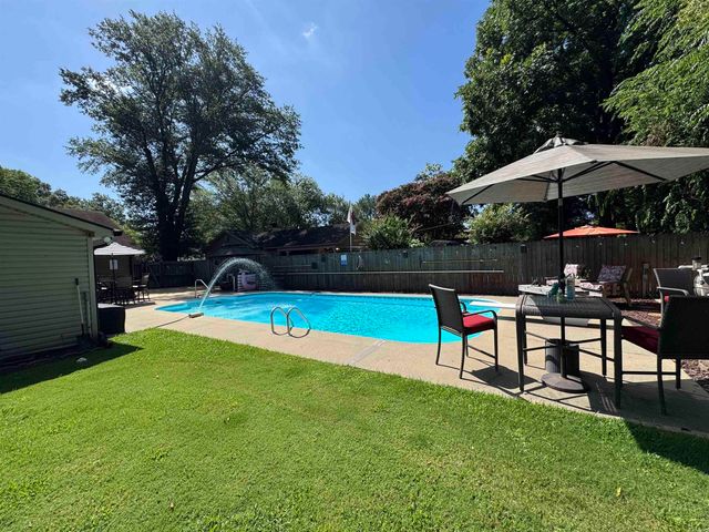 1012 S Leslie Street, Stuttgart, AR 72160