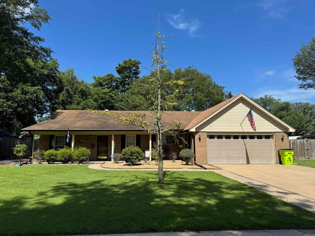 1012 S Leslie Street, Stuttgart, AR 72160