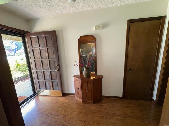 1012 S Leslie Street, Stuttgart, AR 72160