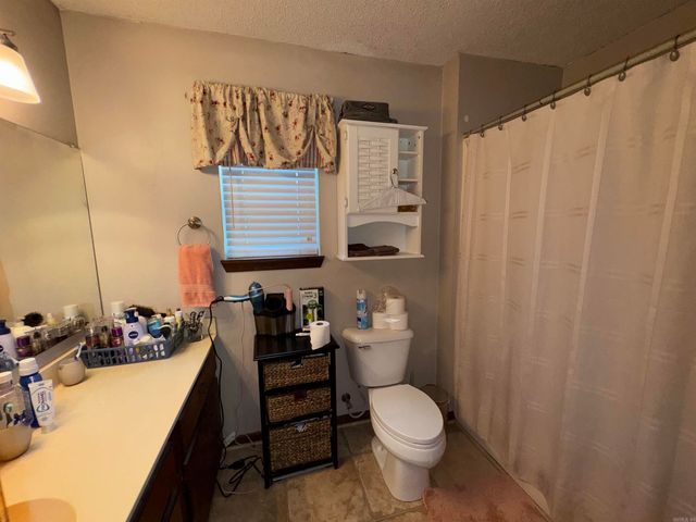 1012 S Leslie Street, Stuttgart, AR 72160