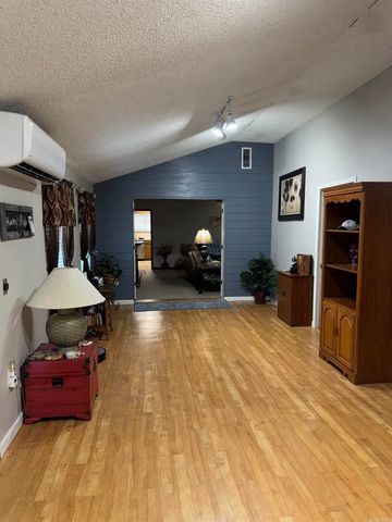 1012 S Leslie Street, Stuttgart, AR 72160