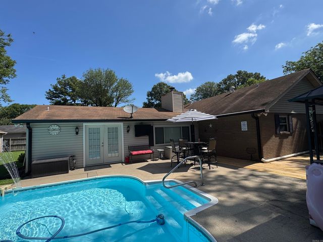 1012 S Leslie Street, Stuttgart, AR 72160