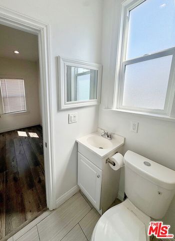 244 S Alexandria Avenue, Los Angeles, CA 90004