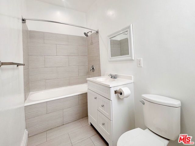 244 S Alexandria Avenue, Los Angeles, CA 90004
