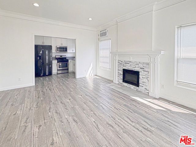 244 S Alexandria Avenue, Los Angeles, CA 90004