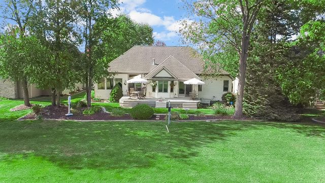 97 Scotscraig Drive, Valparaiso, IN 46385