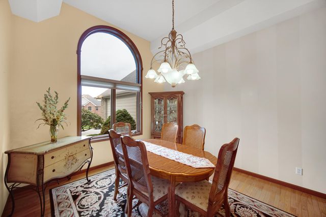 97 Scotscraig Drive, Valparaiso, IN 46385