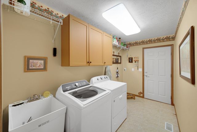 97 Scotscraig Drive, Valparaiso, IN 46385