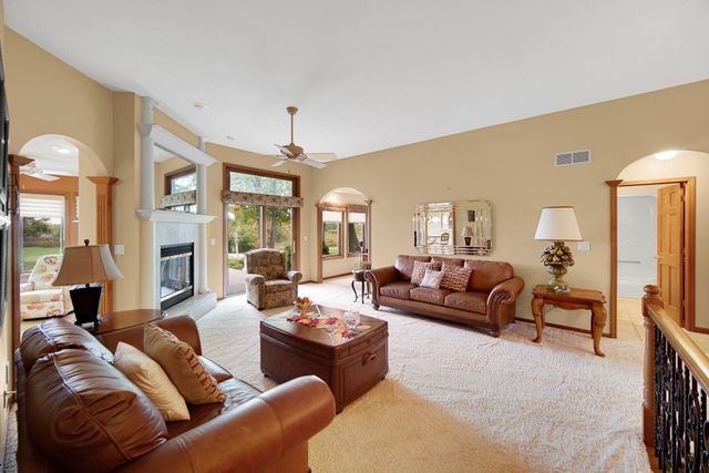 97 Scotscraig Drive, Valparaiso, IN 46385