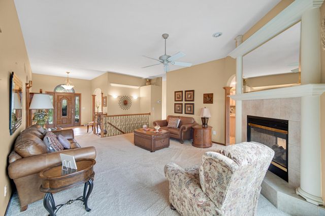 97 Scotscraig Drive, Valparaiso, IN 46385