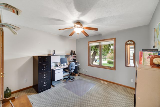 97 Scotscraig Drive, Valparaiso, IN 46385