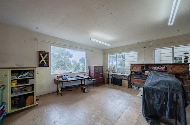 905 W Blanco Road, Salinas, CA 93908