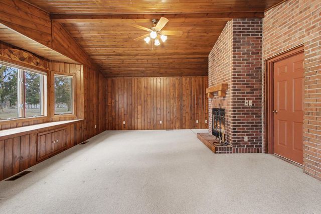 124 S Smoke Road, Valparaiso, IN 46385