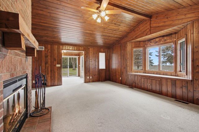 124 S Smoke Road, Valparaiso, IN 46385