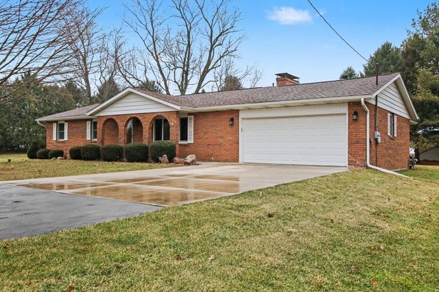 124 S Smoke Road, Valparaiso, IN 46385