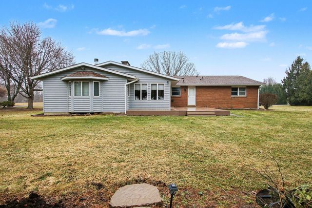 124 S Smoke Road, Valparaiso, IN 46385