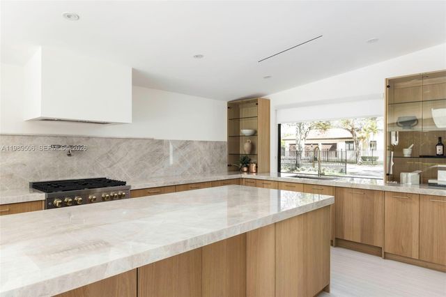 8800 SW 118th St, Miami, FL 33176