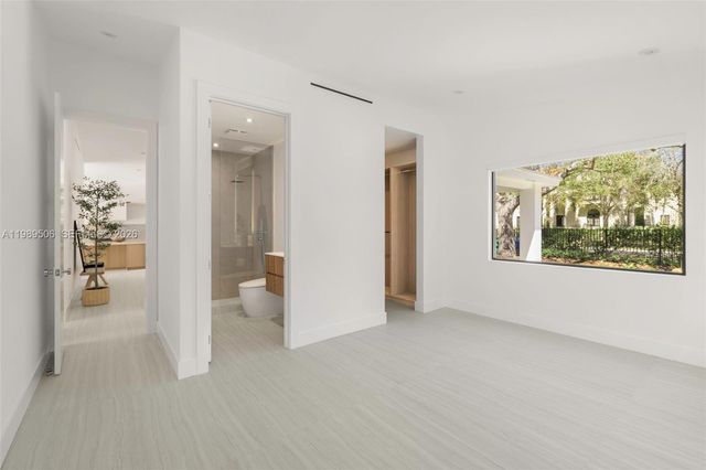 8800 SW 118th St, Miami, FL 33176