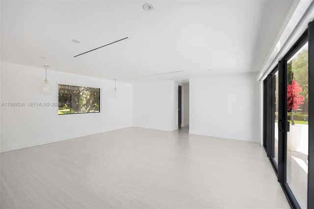 8800 SW 118th St, Miami, FL 33176