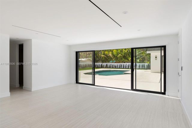 8800 SW 118th St, Miami, FL 33176