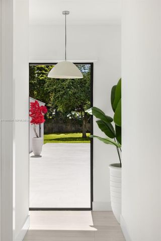 8800 SW 118th St, Miami, FL 33176