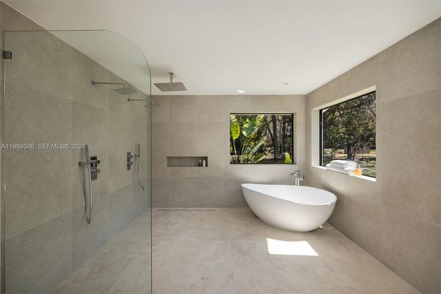 8800 SW 118th St, Miami, FL 33176