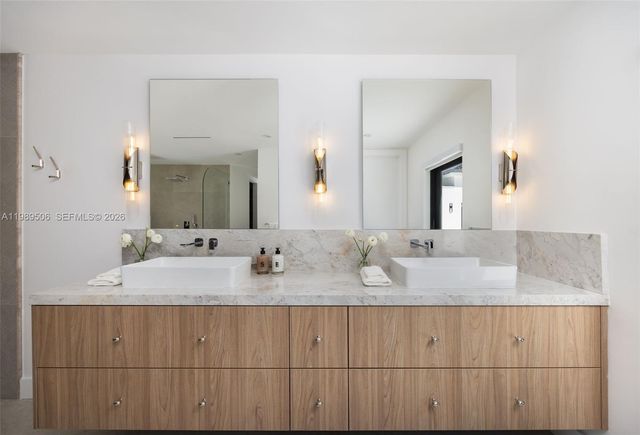 8800 SW 118th St, Miami, FL 33176