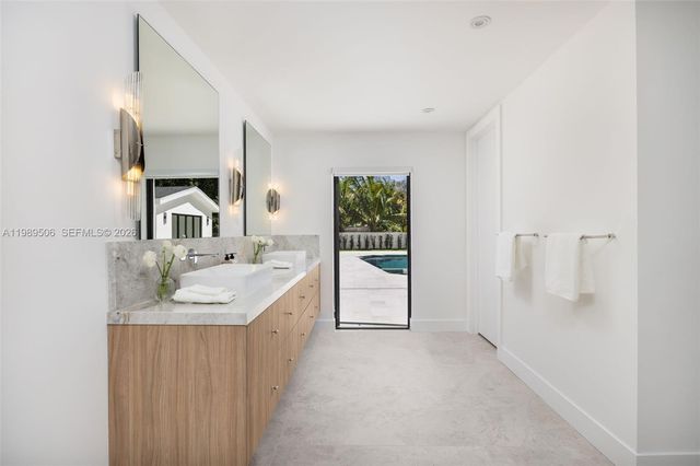 8800 SW 118th St, Miami, FL 33176