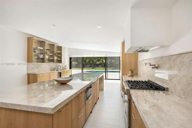 8800 SW 118th St, Miami, FL 33176